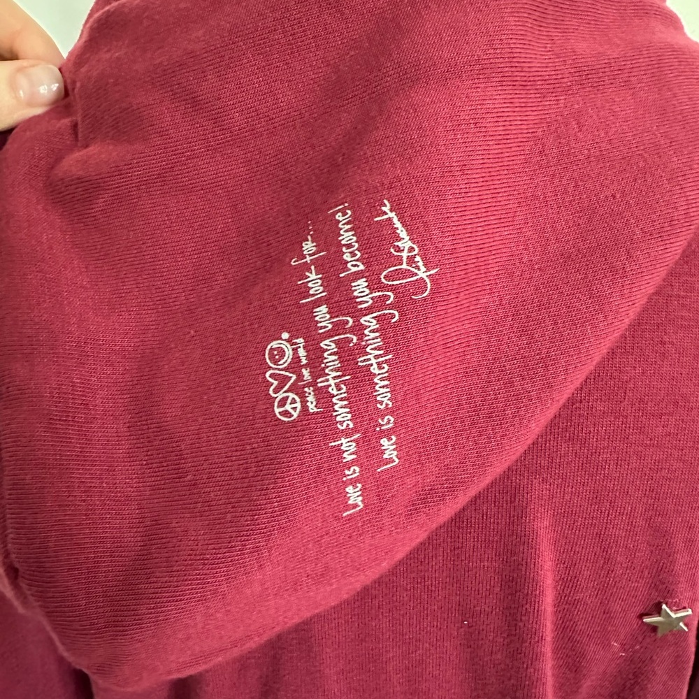 $82 NWOT Peace love world Star studded embroidered Hoodie! Small - Picture 8 of 11